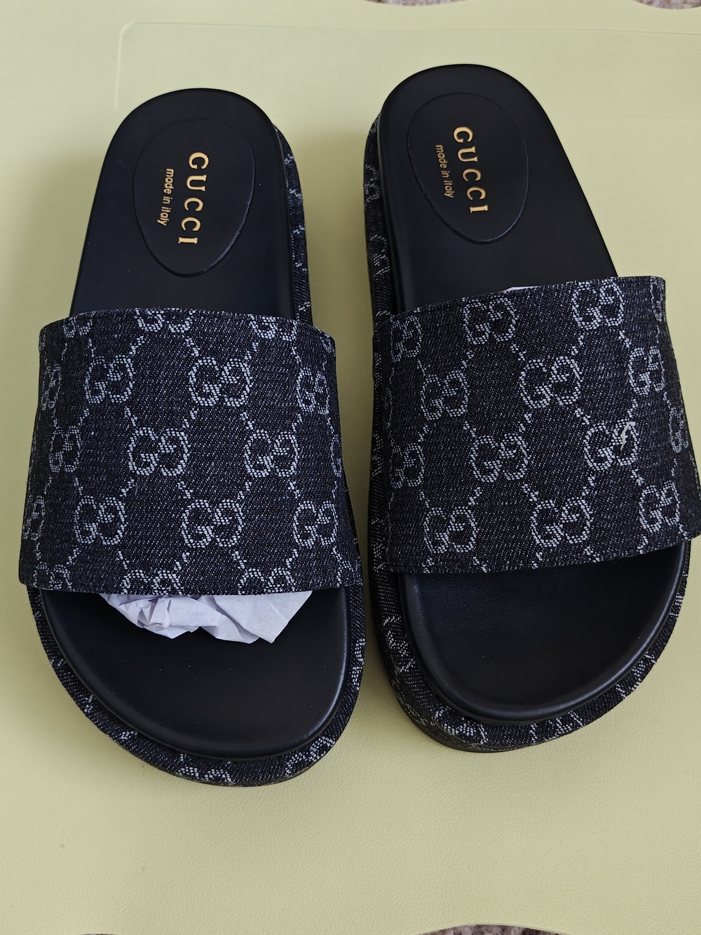 GUCCI Angelina Black Jacquard Platform Slides